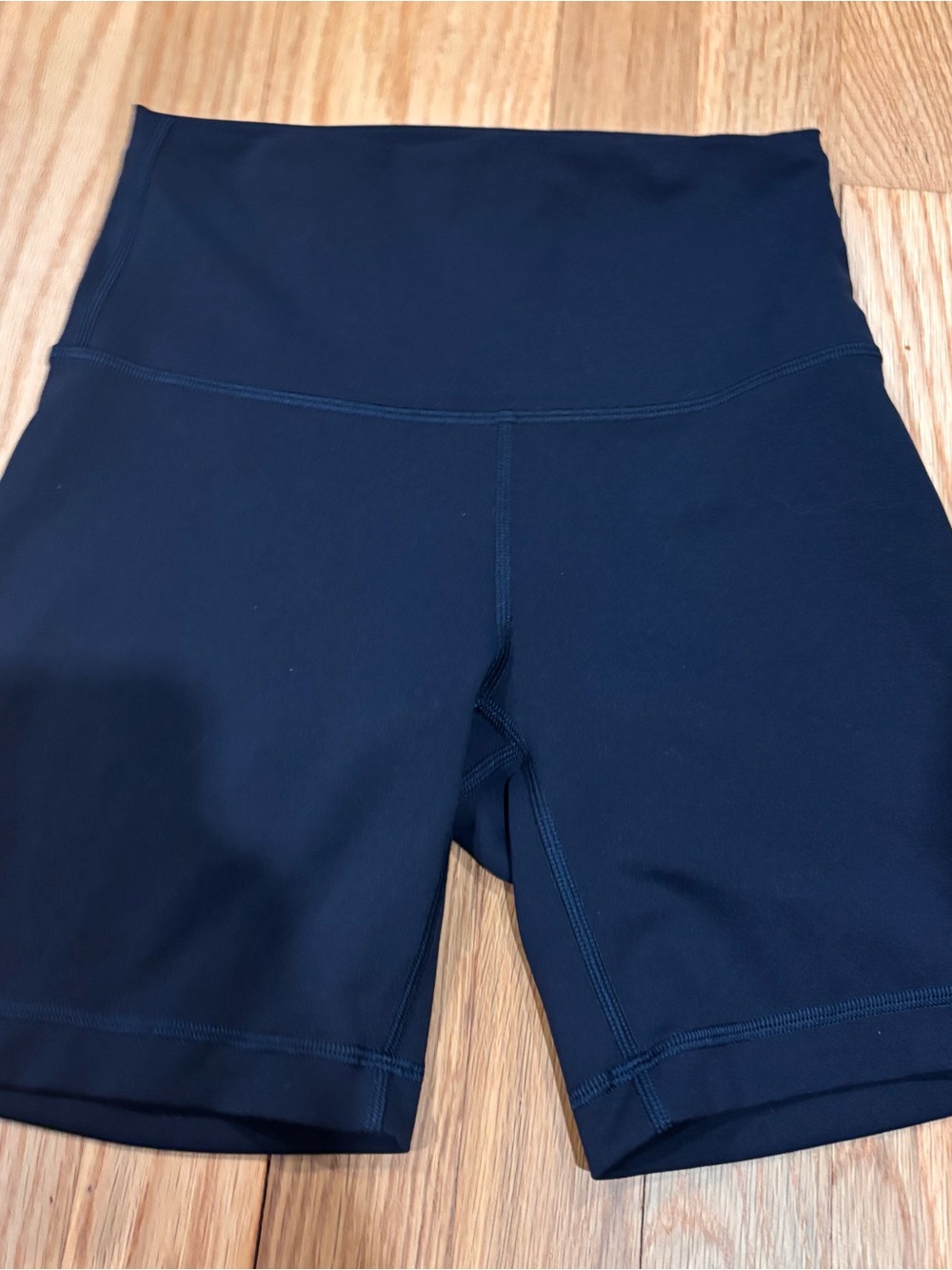 Wunder Train High-Rise Short with Pockets 6" True Navy size 4